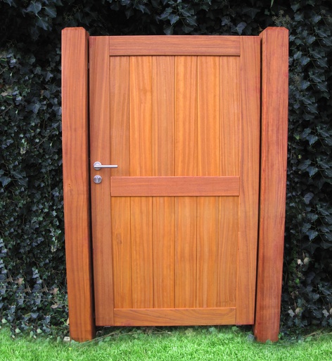 Porte rainuré-languette verticale padouk H1,80xL1,00m