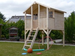 [S8405LD] Playhouse traditional on stilts